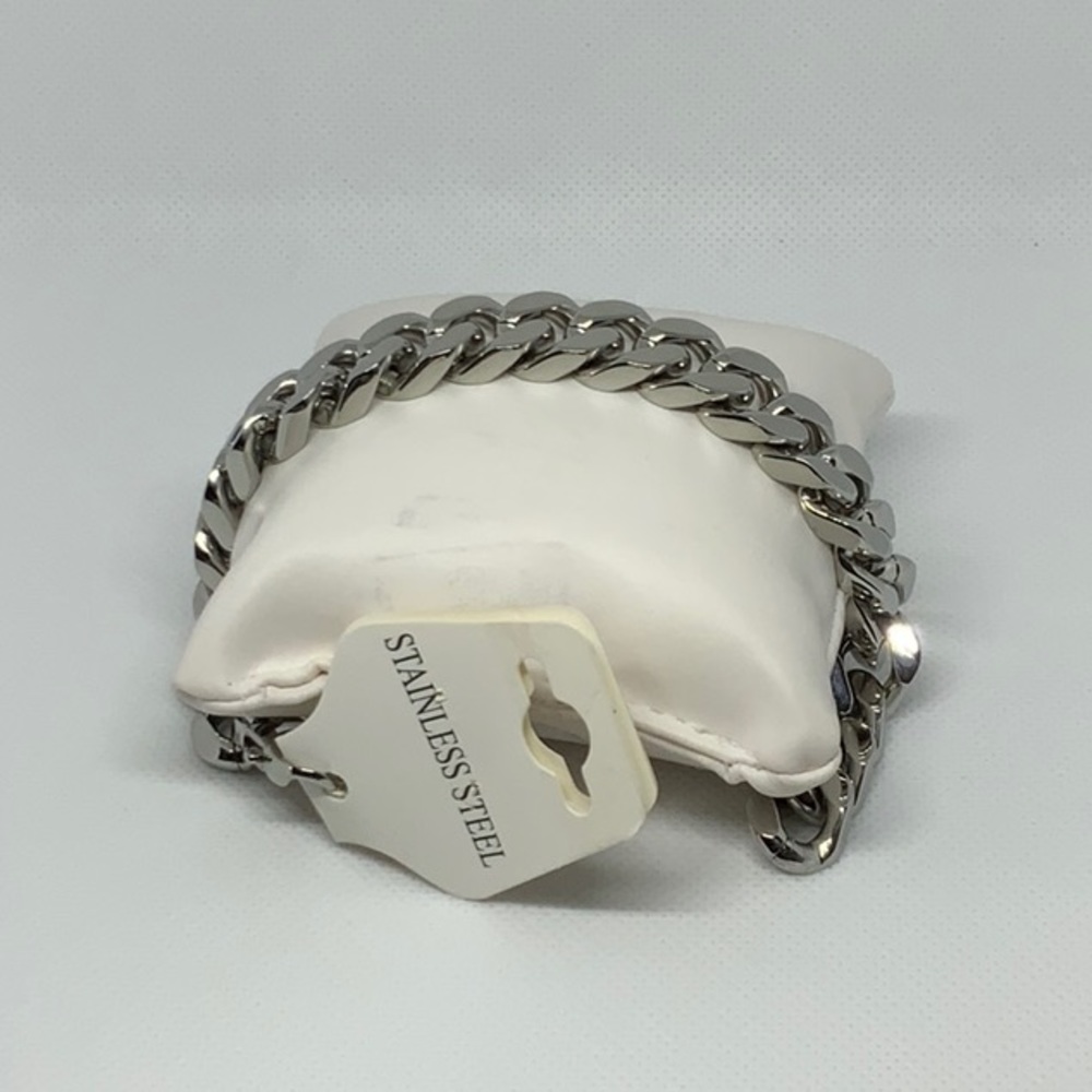 Cuban link bracelet